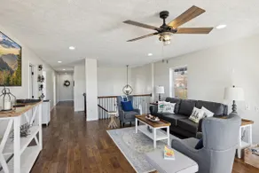 Spacious 4 bd with hottub, theater & game zone - Image 3