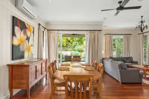 The Family Getaway 3 Bed 2 Bath 1Car Wooloowin - Image 2