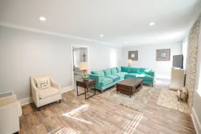 Royal Chateau in the heart of Fondren! - Image 5