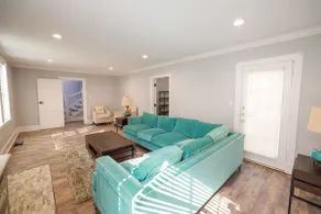 Royal Chateau in the heart of Fondren! - Image 4
