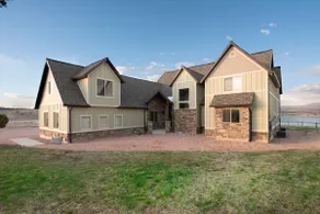 The Lake House At Yuba - Image 2