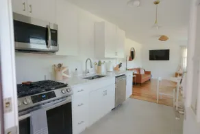 NEW Beautifully Renovated home near TCU &Stockyard - Image 5