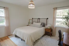 NEW Beautifully Renovated home near TCU &Stockyard - Image 3