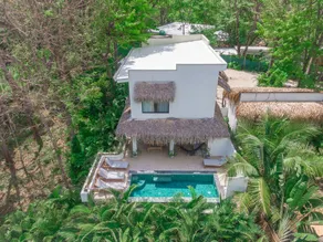 3BR - Walk to Beach - Pool - Prime Pelada location - Image 4