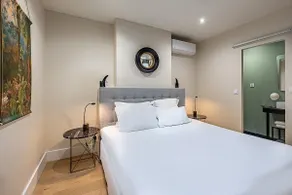 2-Bedroom Apartment with “Balzac” Sofa Bed - Image 2
