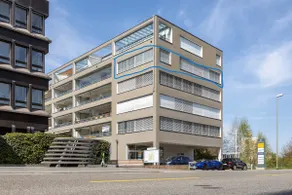 Bright, air-conditioned apartment near the airport and city - Image 4
