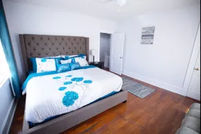 Cozy 2 BR, Sleeps 6, Fast WiFi, 5mins to Downtown - Image 2