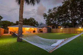 Mahi on Madison: Close to Clearwater Beach w/Huge Fenced Yard & Private Hot Tub - Image 2