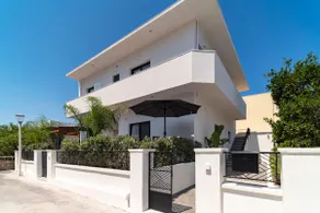 Lucian City Apartments - Oneiro Apartment - Image 2