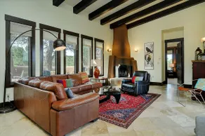 Al Fresco Retreat: SW Style Home on 1.5 Acres - Image 2