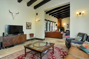 Al Fresco Retreat: SW Style Home on 1.5 Acres - Image 2