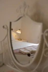 The Old Mansion | Four People Apartment - Image 4