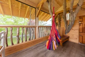 Roadside Treehouse - Image 3