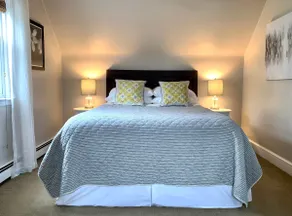 Charming 1 BR Apartment Near Downtown + Beach - Image 3