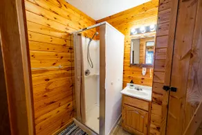 Charming Bluegill cabin w/ screened porch (Resort) - Image 5