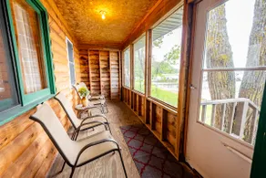 Charming Bluegill cabin w/ screened porch (Resort) - Image 4