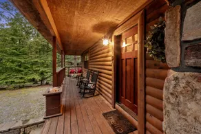 Holiday Road! Cabin with game room & hot tub! - Image 5