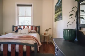 Bob's Creek Cottage - Peace near Orange & Molong. - Image 3