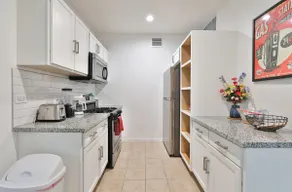 Museum District - Beautiful 2 Br/2Ba with King bed! - Image 4