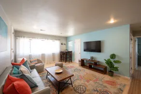 Modern Tropical Vacation Home, Palo Alto/Stanford #655 - Image 3