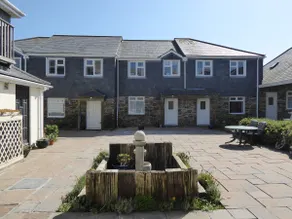Cottage 3 minute walk from the beach! Pet Friendly - Image 3