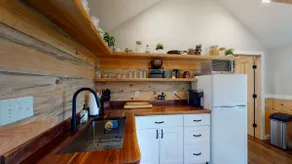 The Cabin - Image 3