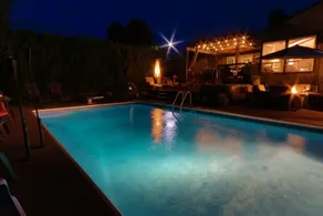 Heated Pool Hot Tub, Steps from Park, Dogs welcome - Image 3