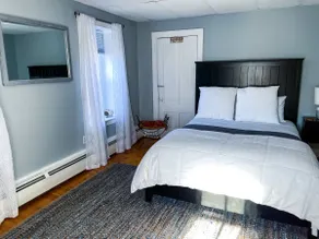 Bright One Bedroom Apartment 5 Min Walk From Beach - Image 4