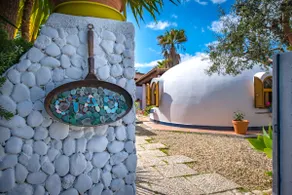Chateau Meu: Luxury bungalow by the sea - Image 2