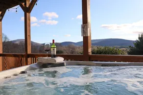 Luxury Mountain Lodge: Hot Tub and Incredible Mountain Views - Image 4