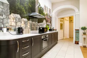 Hadrian's Den - Stylish Central York Apartment - Image 4
