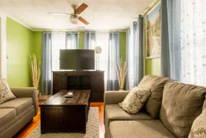 The Adelaide Guest House, Minutes from Gillette! - Image 4