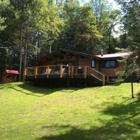 Cozy, Secluded Lakeside Cabin Retreat - Image 2