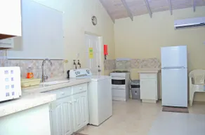 Two Bedroom House, Wi-Fi, TV, Near to Beach. - Image 2