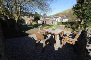 Cottage with garden - Image 4