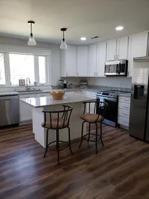 RRG Creekside Modern Cozy Hottub 3 bedroom*2 baths - Image 3