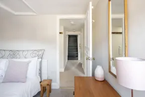 Stylish 1 Bed Central Apartment - Image 4