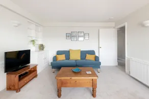 Stylish 1 Bed Central Apartment - Image 5