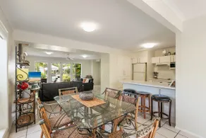 Sandy Beach 8, a 3 bed pool view Noosaville villa - Image 2