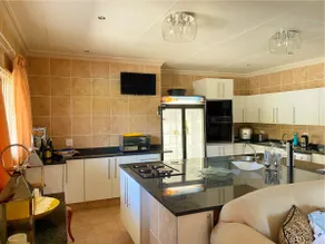 Vaal River Weekend Getaway - Luxury Family Unit 11 - Image 4