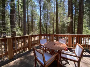 The Sugar Pine Chalet - Image 5