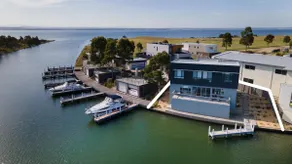 Pier 37 - Endless Lake Views | 3BR w/Jetty - Image 4