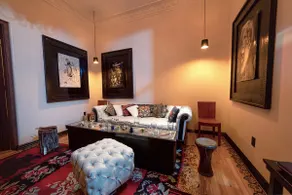 Plush vintage suite in Centro Histórico home - Image 5