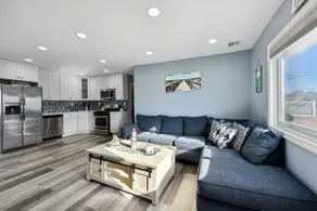 Waterfront Beach House - Image 2