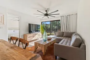 Modern design 1st Flr Unit- 5 Min to Naples BEACH - Image 3