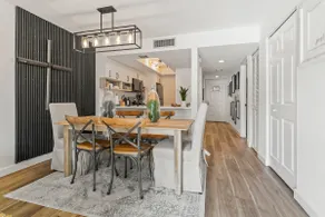 Modern design 1st Flr Unit- 5 Min to Naples BEACH - Image 2