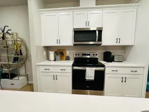 Luxury brand new townhome - Image 4