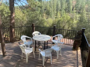'Copper Chimney Chalet' near Yosemite - Image 4
