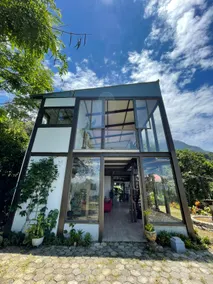 Glass house - Image 3