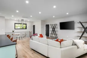 The Loft at Lakeside - Image 3